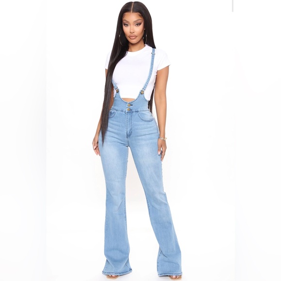 Fashion Nova Flare Denim Overalls Light Blue Wash Size 0 - Picture 3 of 7